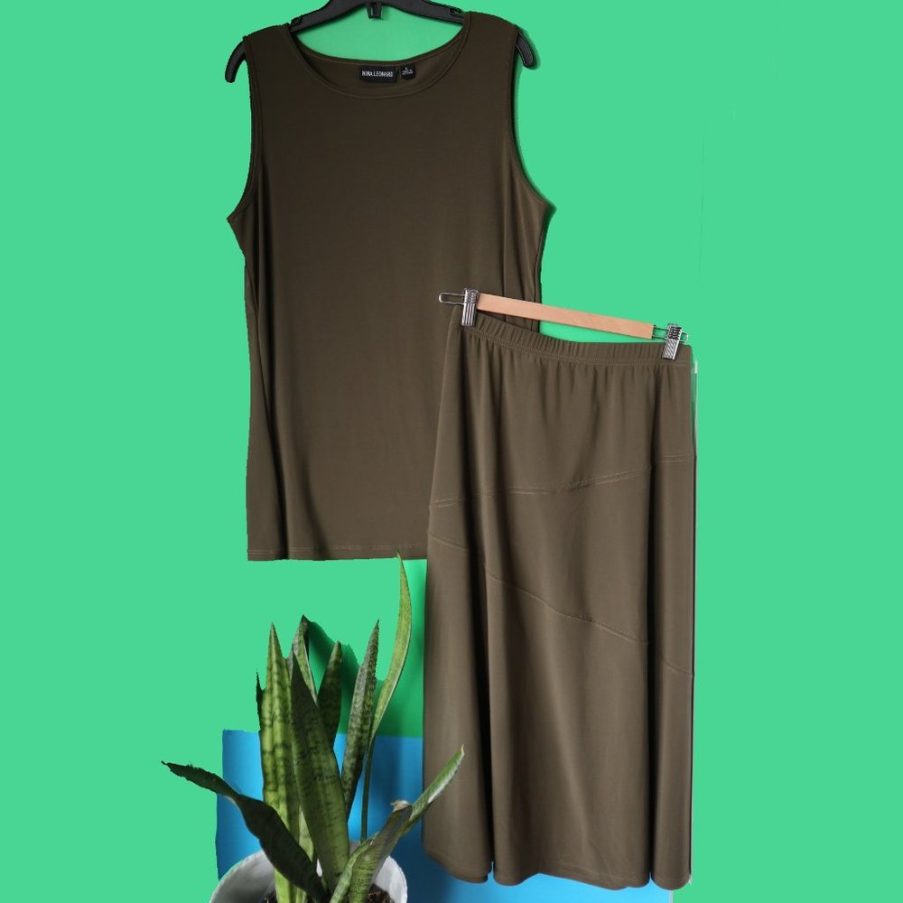 Nina leonard Top and Skirt Set